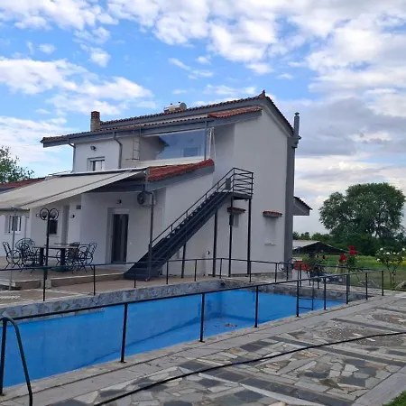 Alesta Apartment *